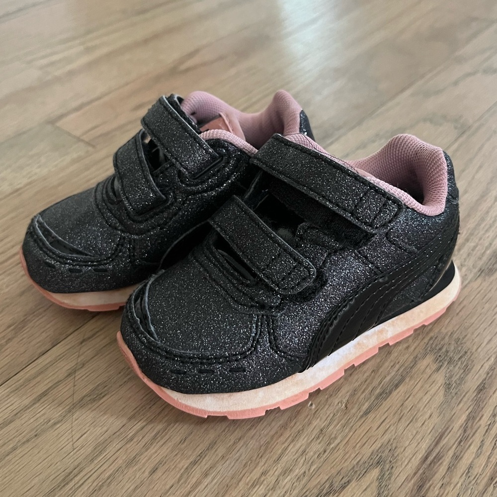 Puma Toddler Girls Size 5 C Shoes Black White Pink Velcro Sparkle Sneakers